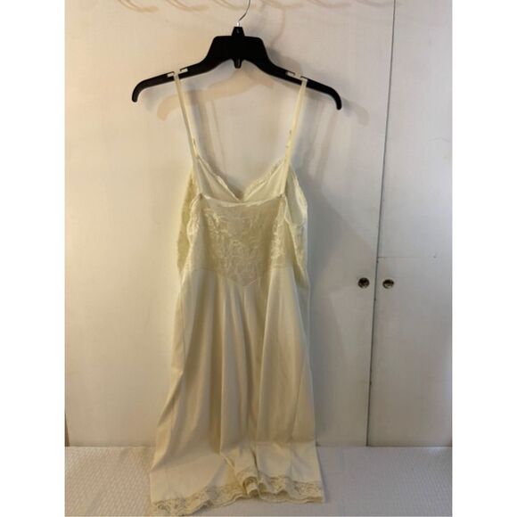 Vanity Fair lace nylon slip gown size 34 small cream - Picture 6 of 9